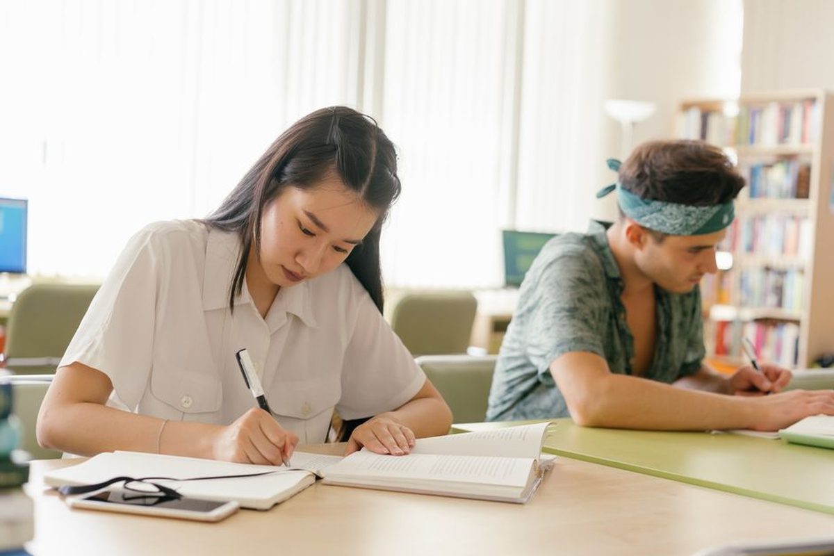 留学预科培训的留学决策与信息核验